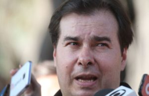 Presidente da Câmara desqualifica Moro: “funcionário do presidente Bolsonaro”