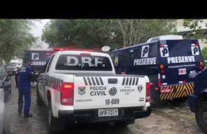 Bandidos que atacaram carro forte na UEPB roubaram malote e esconderam arma em caixa de violão