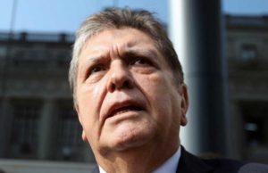 Ex-presidente peruano Alan García morre após dar tiro na cabeça