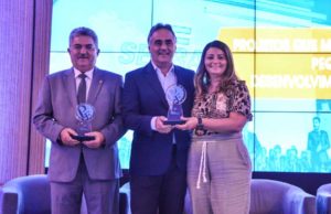 Luciano Cartaxo recebe prêmio Prefeito Empreendedor do Sebrae e dois projetos da PMJP são destaques