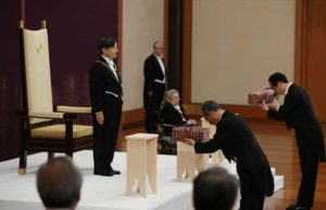 Naruhito se torna imperador e dá início à era Reiwa no Japão