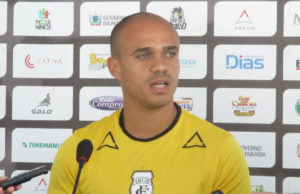 Zagueiro do Treze evita comentar arbitragem e faz alerta: “Série C é perigosa”