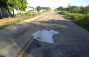 Mulher é encontrada morta com três tiros na cabeça, na PB; ex-companheiro se encontra foragido