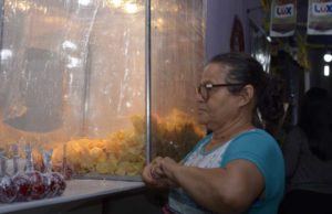 Maçã do Amor: Uma tradição junina e familiar que gera lucros no Maior São João do Mundo