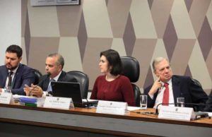 Relator da Previdência na CCJ do Senado deve apresentar relatório preliminar nesta sexta-feira (23)