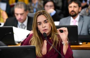 Ao rebater que “não está bem”, Daniella sugere que Bruno a chamou de “louca, mal amada e com problemas emocionais”
