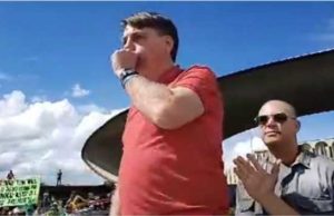 CRISE DE TOSSE: ‘Bolsonaro age como se estivesse em um parque de diversões’ detona senador