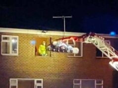 Homem com mais de 300 kg é içado por guindaste para ser levado ao hospital