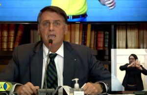 Ministro do TSE proíbe Bolsonaro de fazer lives de conteúdo eleitoral das dependências dos palácios