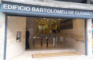 Tremor em prédio comercial causa pânico no Centro do Rio de Janeiro