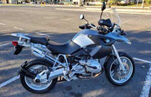 PRF é preso por uso de drogas e adulteração da placa de sua moto na BR-364, em MG