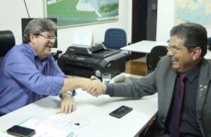 Galdino comemora compromisso feito por João de pagar o piso da enfermagem já em janeiro: “Os profissionais merecem muito essa conquista”