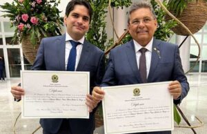 Diplomado pelo TRE-PB, Murilo Galdino dedica conquista ao irmão Adriano