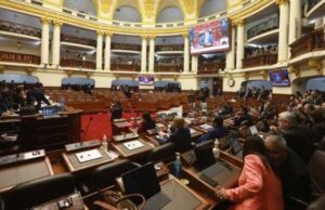 Congresso do Peru aprova ‘impeachment’ de Pedro Castillo