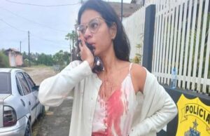 Câmera de segurança flagra suspeito indo até jovem que foi esfaqueada no rosto dentro de ônibus: ASSISTA