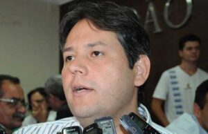 Ex-prefeito de Patos Dinaldinho é condenado a pagar multa de 100 mil reais por improbidade administrativa; veja