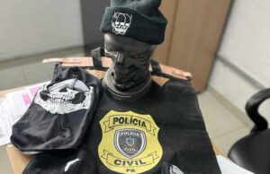 Polícia cumpre mandado contra suspeito de incentivar massacres em escolas da Paraíba