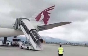 VÍDEO: Avião cai logo após decolagem e deixa 18 pessoas mortas
