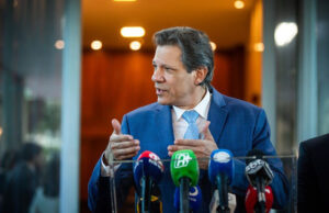 Haddad desmente imposto sobre pets e Pix após vídeo falso feito com IA