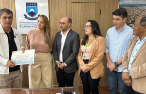 Romero Rodrigues recebe da UFCG reconhecimento e homenagem como deputado amigo da educação