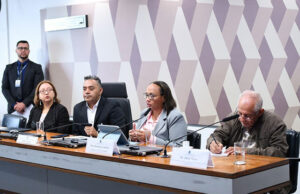 Condições de saúde de profissionais da comunicação se agravam, aponta debate